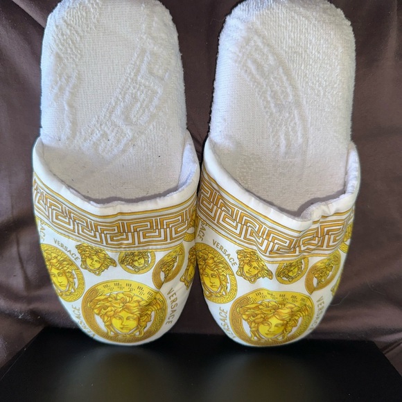 Versace Slippers - Picture 7 of 12